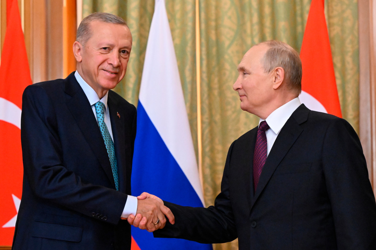Εγκώμια και διλήμματα από τον Πούτιν στον Ερντογάν