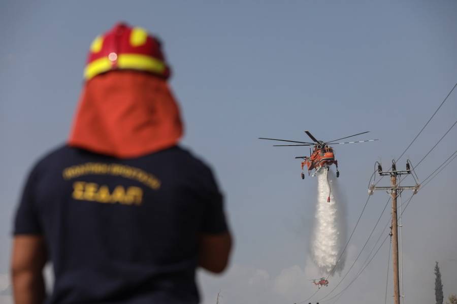 Φωτιά στο Βύρωνα: Ποιοι δρόμοι έκλεισαν