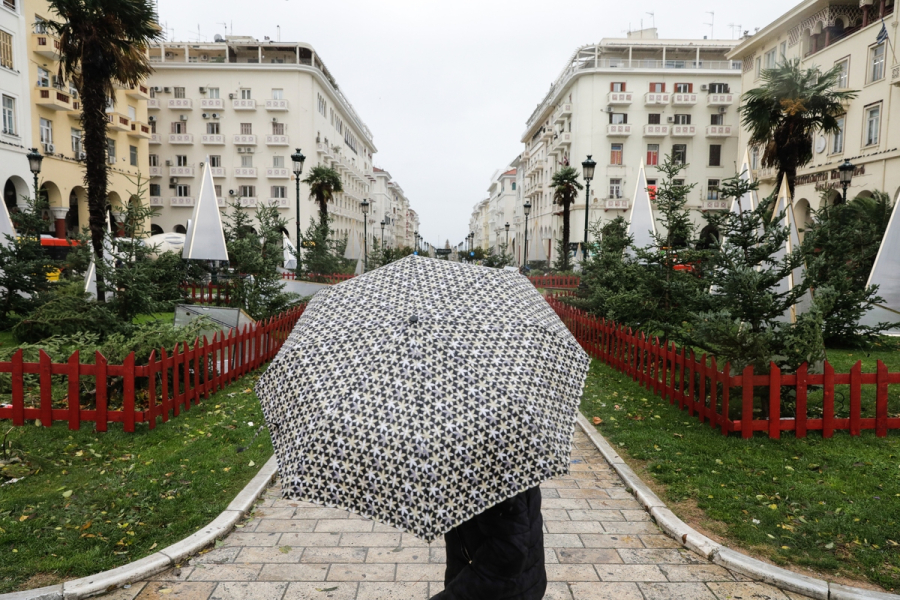 Πού έρχονται βροχές και καταιγίδες την Τρίτη 29/8 - Νέα πρόγνωση καιρού από Meteo και ΕΜΥ