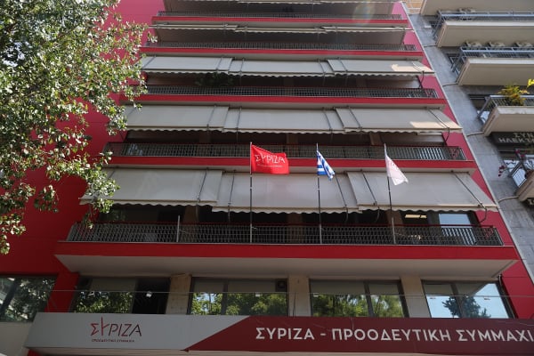 Ο «καραγκιοζάκος» της Κουμουνδούρου και η... Εφορία