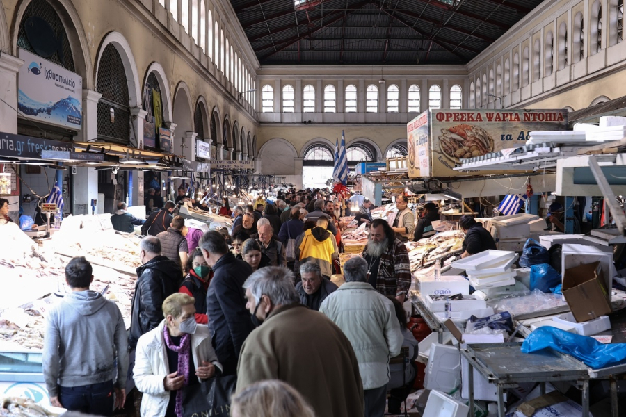 Ο Αδωνις ζει τον μύθο του - Ακριβότερα έως 40% τα Σαρακοστιανά από πέρσι