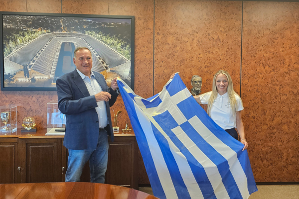 Ολυμπιακοί Αγώνες 2024: Στα χέρια της Ντρισμπιώτη η ελληνική σημαία για την τελετή έναρξης
