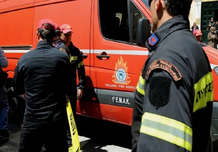 Φθιώτιδα: Σε εξέλιξη μεγάλη φωτιά στη Λοκρίδα