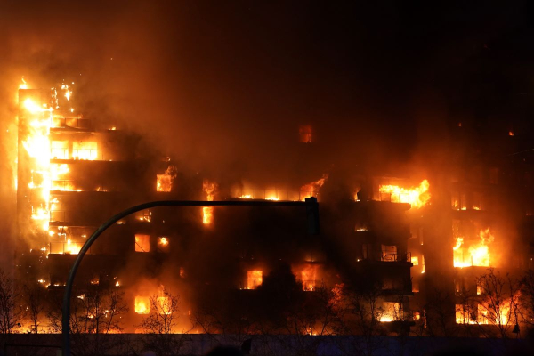 Βαλένθια: Στους 10 οι νεκροί από την κόλαση φωτιάς στην πολυκατοικία