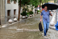 Δύσκολη η Τετάρτη με κακοκαιρία: Τι ώρα θα βρέξει στην Αθήνα (live χάρτης)