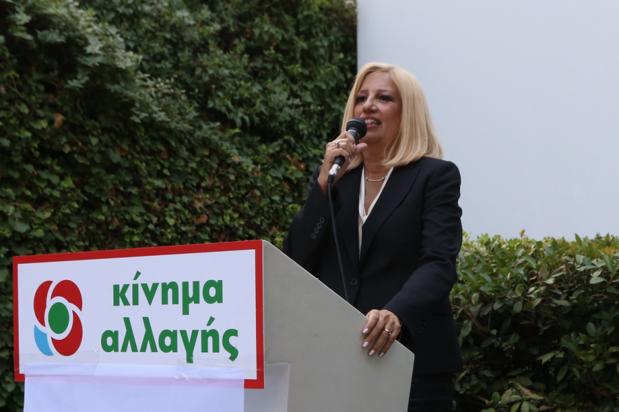 «Πρώτη» της Φώφης, με επίθεση στον Ανδρέα Λοβέρδο και αιχμές στον Ανδρουλάκη