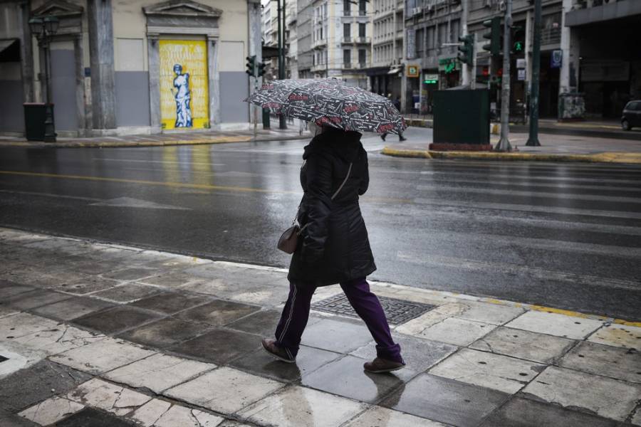 Καιρός: Καταιγίδες και χαλάζι σήμερα - Άνοιξαν οι ουρανοί στην Κρήτη