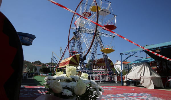 Χαλκιδική: Αρνείται κάθε ευθύνη για την αδειοδότηση του μοιραίου λούνα παρκ η δήμαρχος Κασσάνδρας