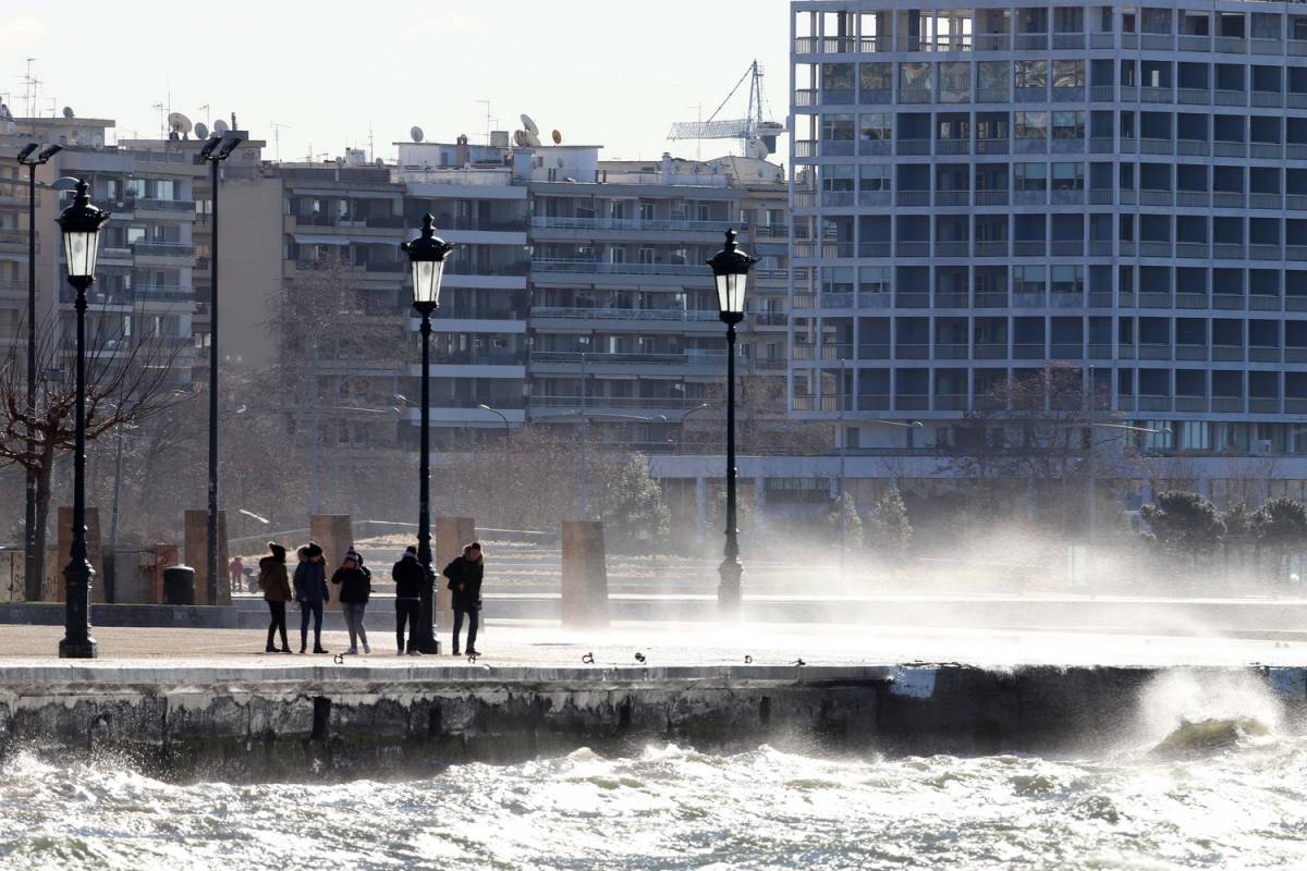 Καιρός: Ο «Ορέστης» θα ακολουθήσει πιο δυτική και νότια τροχιά