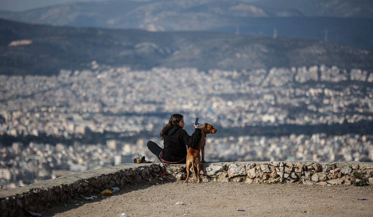 Καιρός - meteo: Συννεφιά την Πέμπτη, έως 16 βαθμούς η θερμοκρασία