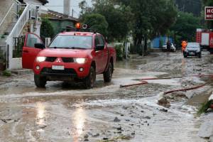 Κλειστά σχολεία αύριο 15/2