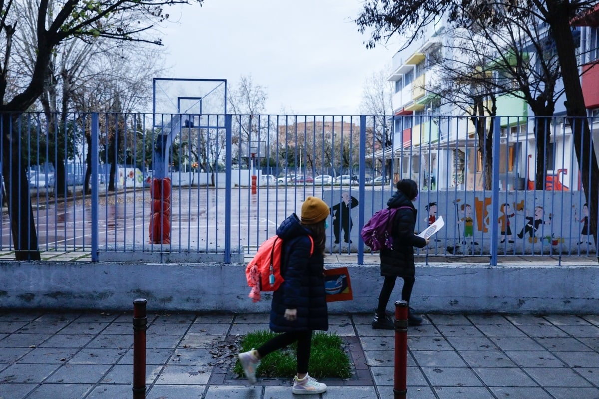 Σχολεία: Ξέμειναν από λεφτά - Απλήρωτοι λογαριασμοί για φως, νερό, τηλέφωνο