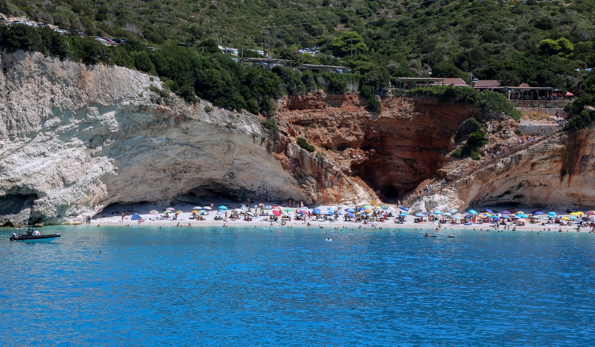 Λευκάδα: Νεκρή νεαρή βρέθηκε να επιπλέει στο Πόρτο Κατσίκι