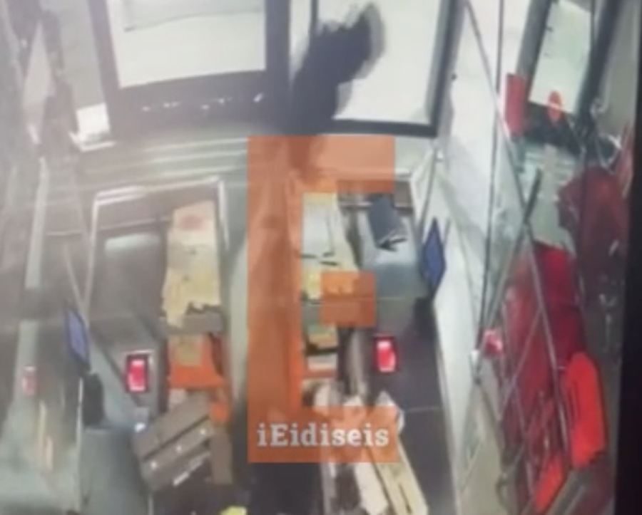 Ωρωπός: Συνελήφθη ο 45χρονος με το σφυρί που «άδειαζε» ταμειακές μηχανές - Δείτε αποκαλυπτικά βίντεο