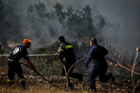 Φωτιά στη Τζια: Εκκενώνονται Κούνδουρος και Καστελάκια - Μήνυμα του 112