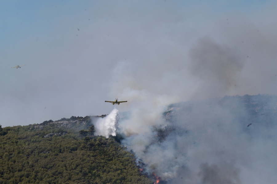 Incendio in Attica: la Grecia chiede aiuto all’Europa