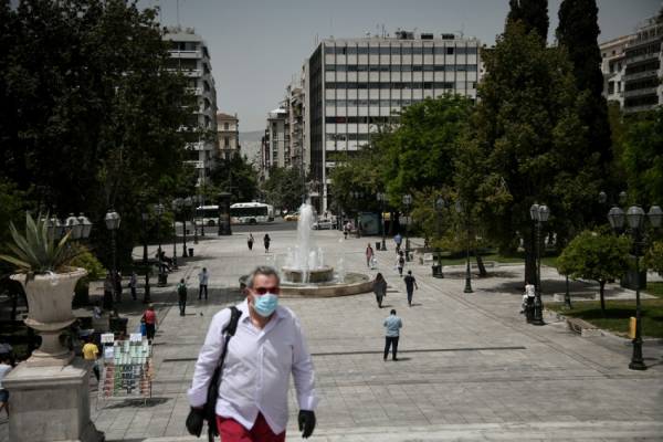 Κρούσματα σήμερα 11/8: Συναγερμός για τη ραγδαία εξάπλωση στην Ελλάδα, η ανακοίνωση του ΕΟΔΥ