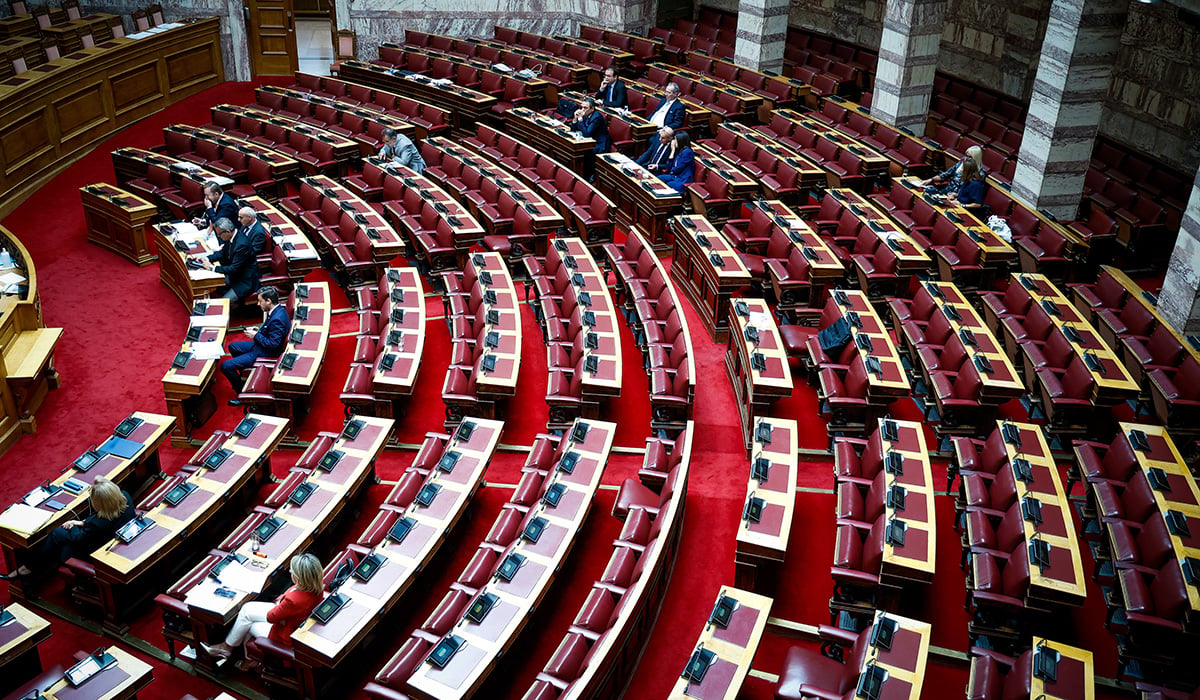 Στη Βουλή το προσχέδιο του νέου προϋπολογισμού – Αναλυτικά τα μέτρα στήριξης