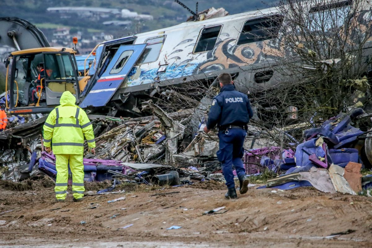 Σύγχυση με τον αριθμό των αγνοουμένων δύο 24ωρα μετά την φονική σύγκρουση στα Τέμπη