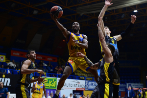 Περιστέρι - Άρης 75-71: Τρίτη θέση για την ομάδα του Σπανούλη στην Basket League