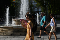 Meteo: Ηλιοφάνεια και θερμοκρασίες έως 37 βαθμούς - Πού θα εκδηλωθούν μπόρες