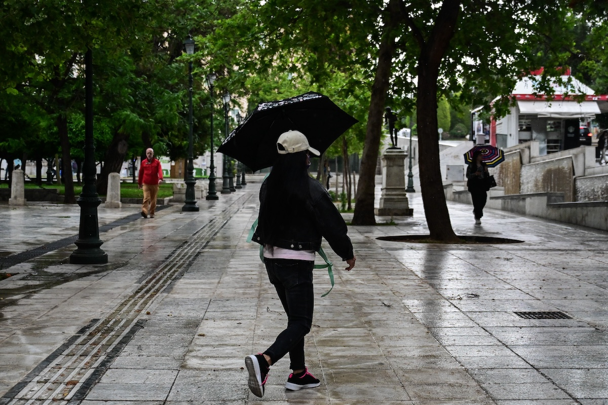 Καιρός: Με τοπικές βροχές η Κυριακή – Οι περιοχές που θα έχουμε καταιγίδες