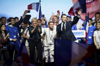 Διπλός εκλογικός σεισμός στη Γαλλία: Σάρωσε η Λεπέν, δεύτερο το «Μέτωπο» της Αριστεράς