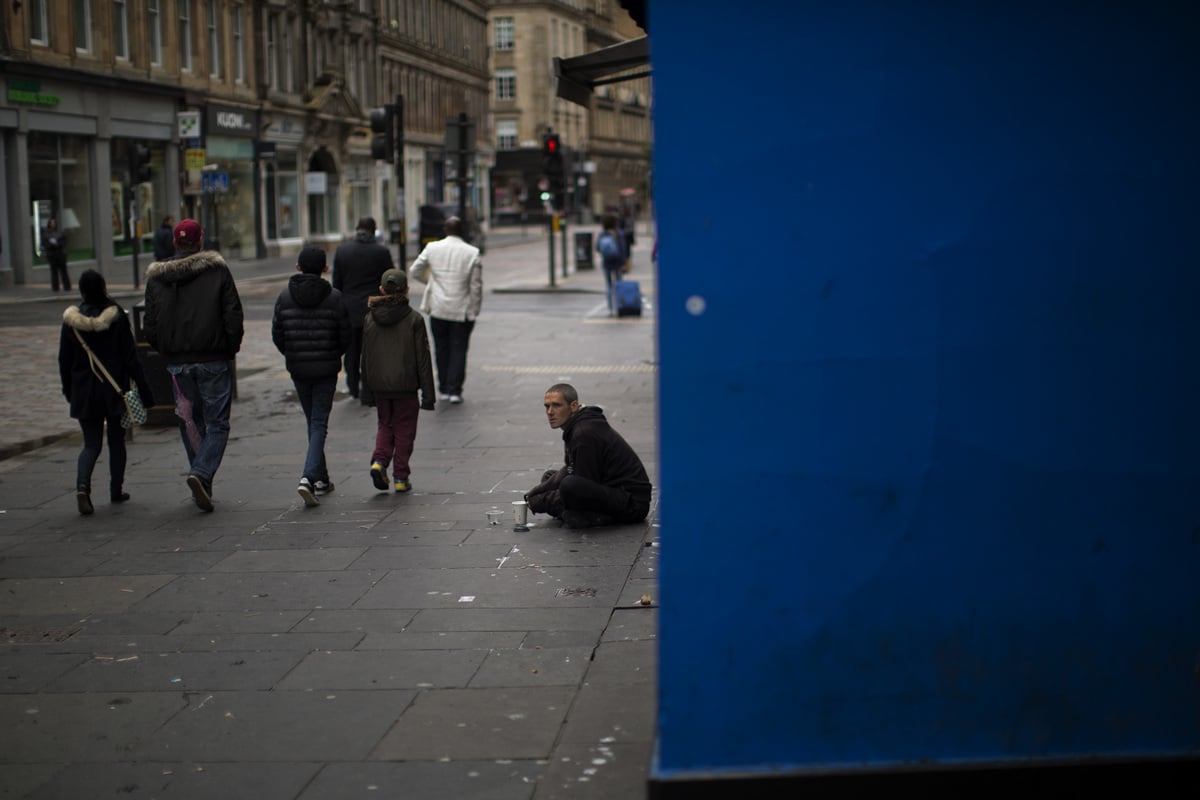 Daily Mail: Ρουμάνικη μαφία «ζητιάνων» ξαφρίζει την Οxford Street