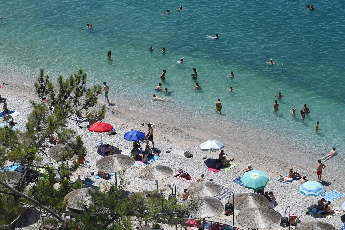 Οι καλύτερες παραλίες της Αττικής για οικογένειες με παιδιά