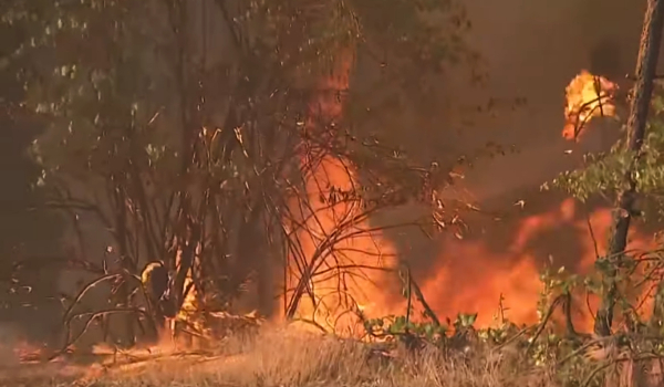 ΗΠΑ: Τρεις μεγάλες φωτιές αποτεφρώνουν δάση της Καλιφόρνια