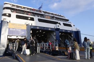 Έρχεται ναυάγιο στην ελληνική ακτοπλοΐα: Πανάκριβα εισιτήρια και κόστος 10 δισ. για την «πράσινη» μετάβαση