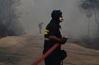 Φωτιά στην Αττική: Καίγεται σχολείο στη Νέα Πεντέλη