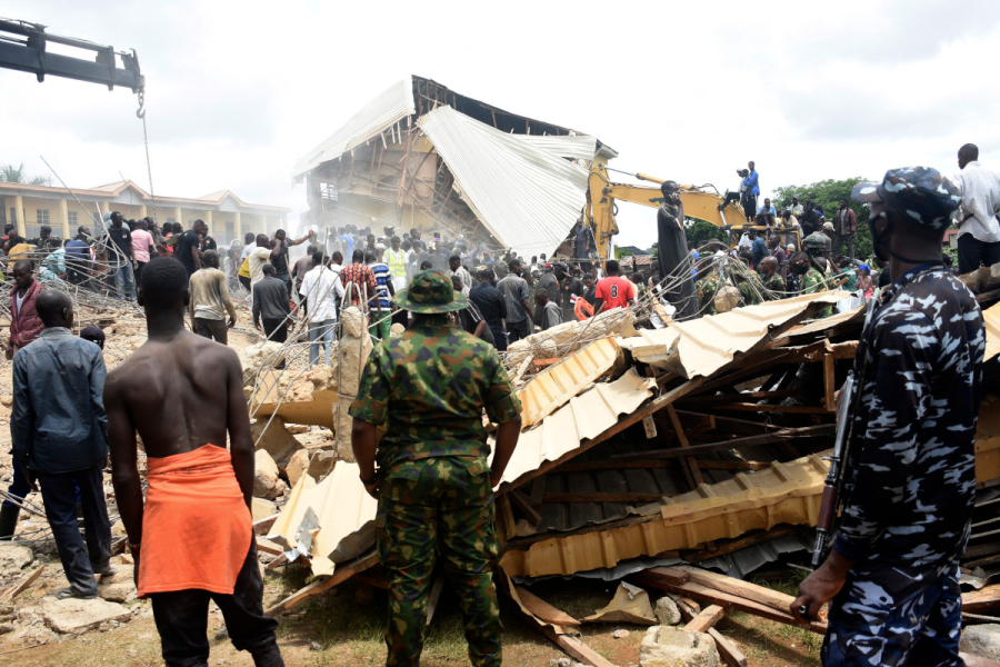 Τραγωδία στη Νιγηρία: Κατέρρευσε σχολικό κτίριο - Τουλάχιστον 21 νεκροί (Σοκαριστικές εικόνες)