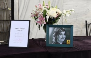Κηδεία Ντέμης Γεωργίου: Θλίψη στο τελευταίο αντίο στη σεφ (εικόνες)