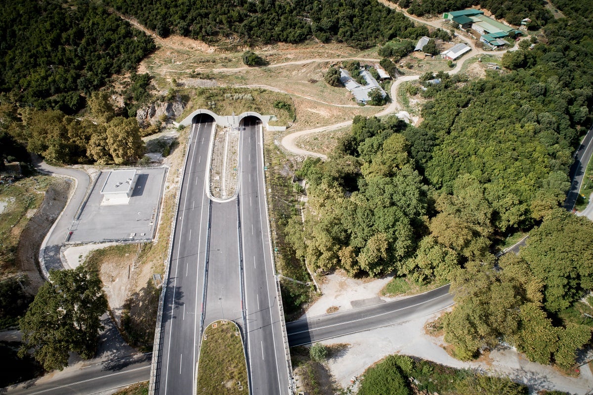 Κλειστή η ΠΑΘΕ, από Τέμπη μέχρι Λεπτοκαρυά, και στα δύο ρεύματα - Οι ώρες αποκλεισμού και οι εναλλακτικές διαδρομές