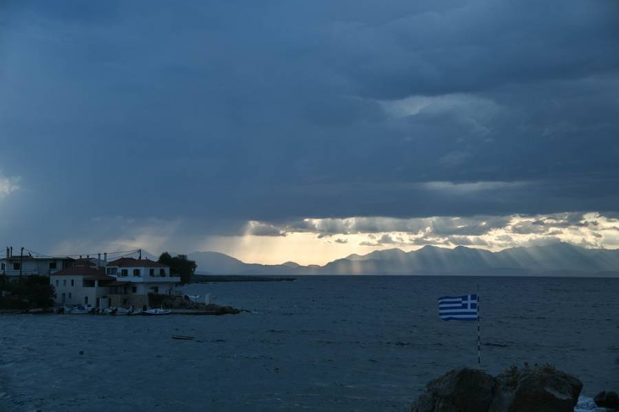 Καιρός: Αίθριος με λίγες νεφώσεις σήμερα