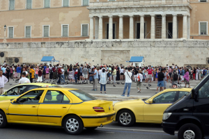 Δεν θα δουν Δώρο Πάσχα οι οδηγοί ταξί