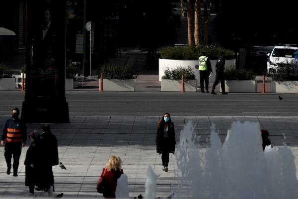 Ματίνα Παγώνη: Ούτε το Πάσχα στα χωριά μας, με μάσκες και το καλοκαίρι