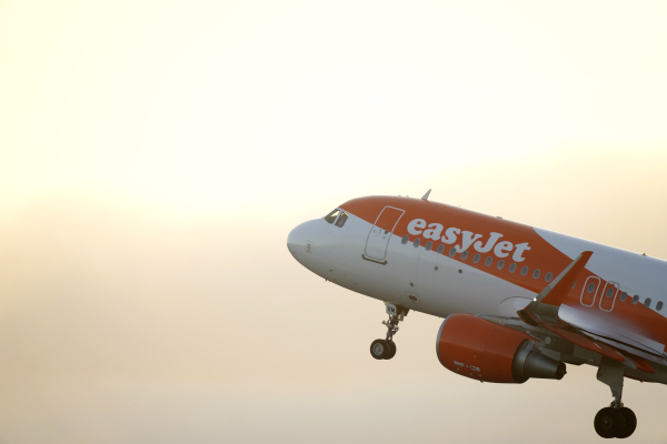 Η easyJet ακυρώνει πάνω από 200 πτήσεις - Ποιος ο λόγος