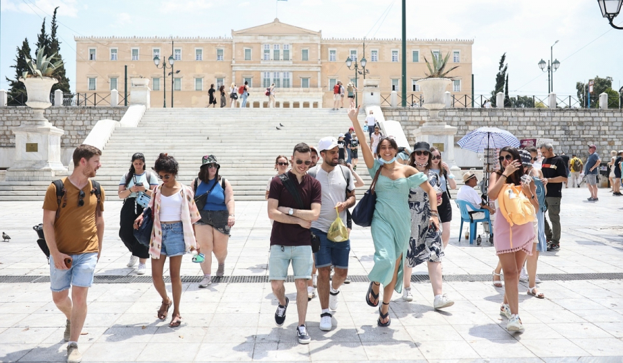 Πού εντοπίστηκαν τα 7.158 κρούσματα σήμερα: 4.729 στην Αττική και 383 στη Θεσσαλονίκη