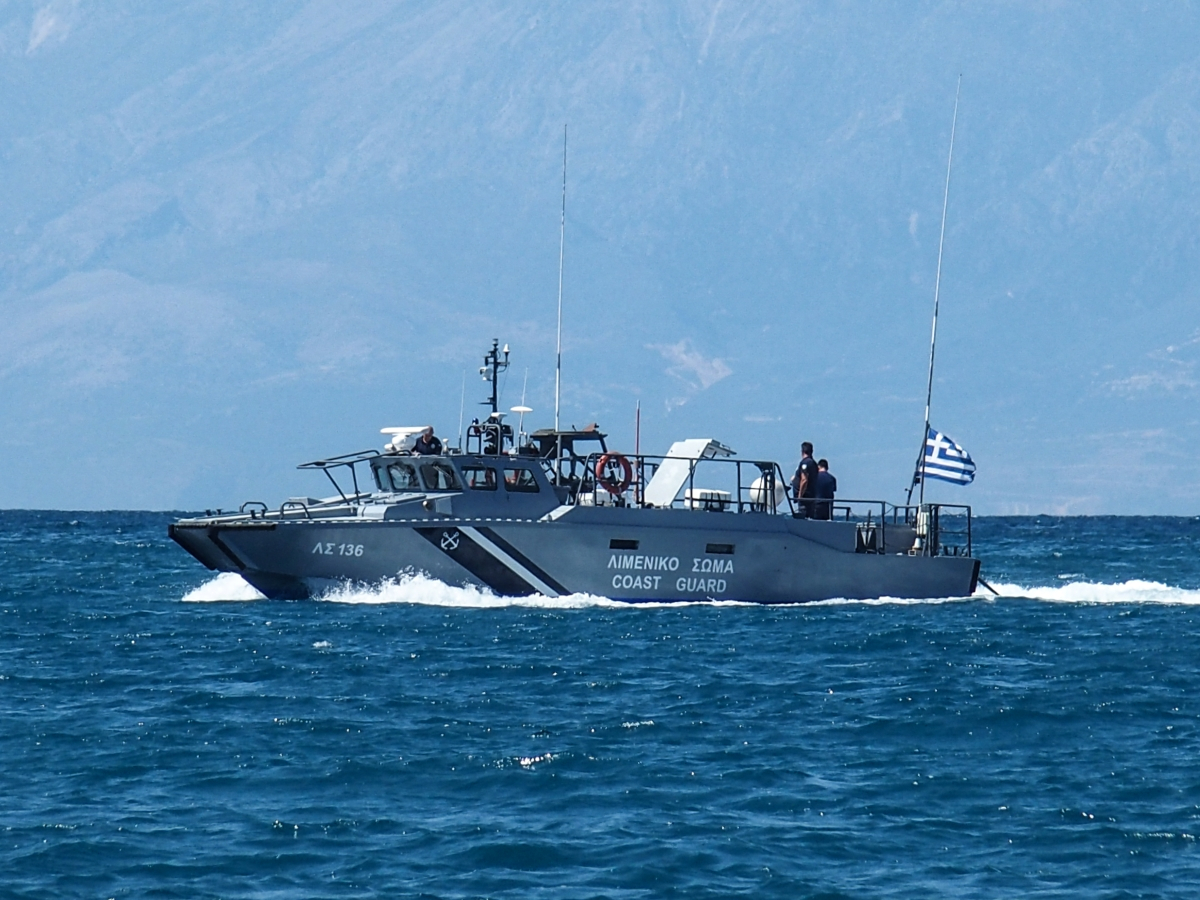 Σύγκρουση ιστιοφόρων στους Αντίπαξους - Πληροφορίες για έναν 18χρονο τραυματία