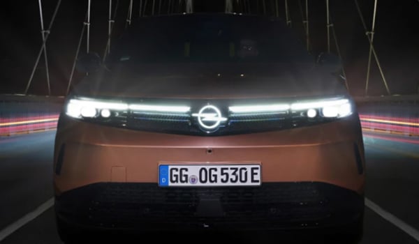 Νέο Opel Grandland: Με προβολείς Intelli - Lux HD Light που κάνουν τη νύχτα μέρα