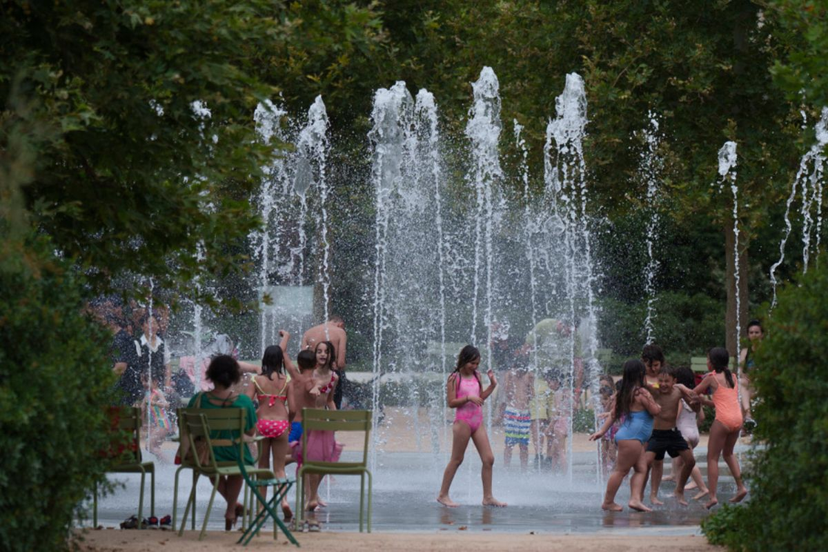 Άγνωστο πότε τελειώνει ο καύσωνας - Φτάνει η πιο ζεστή μέρα στην Αττική (live)