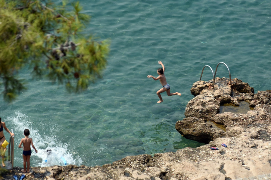 Σάκης Αρναούτογλου: Η ζέστη επιστρέφει το Σαββατοκύριακο - Η νέα πρόγνωση