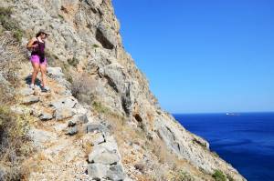 Τρεις νεκροί σε φαράγγι στο Ξυλόκαστρο και ένας τραυματισμός αναρριχητή στο Λεωνίδιο