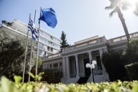 Η σκυτάλη από την Μπούρα στον Κούτρα στο Μαξίμου