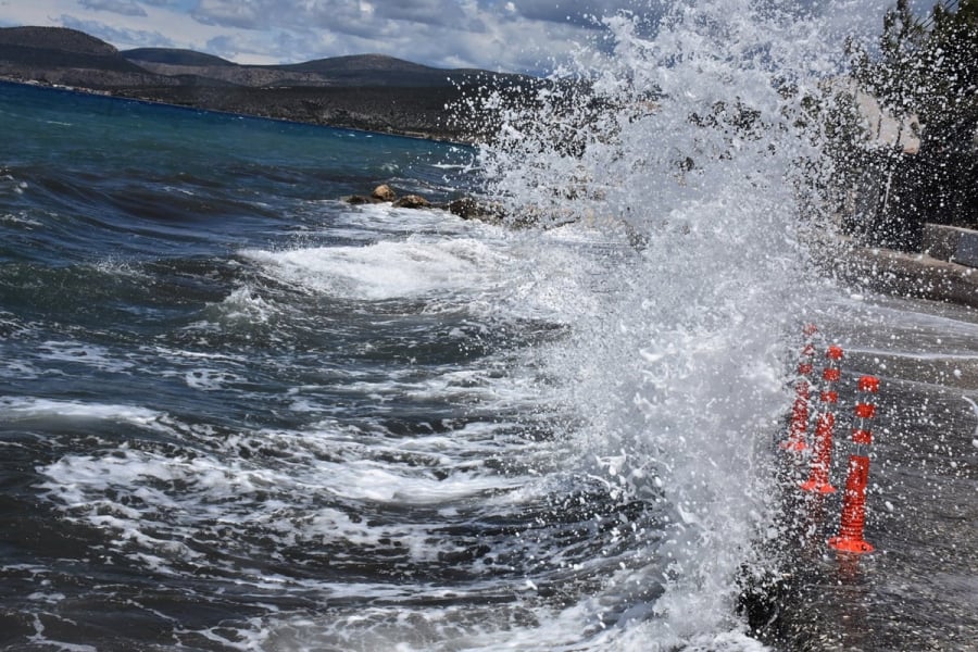 Meteo: Ισχυροί βόρειοι άνεμοι στο Αιγαίο - Πού θα βρέξει