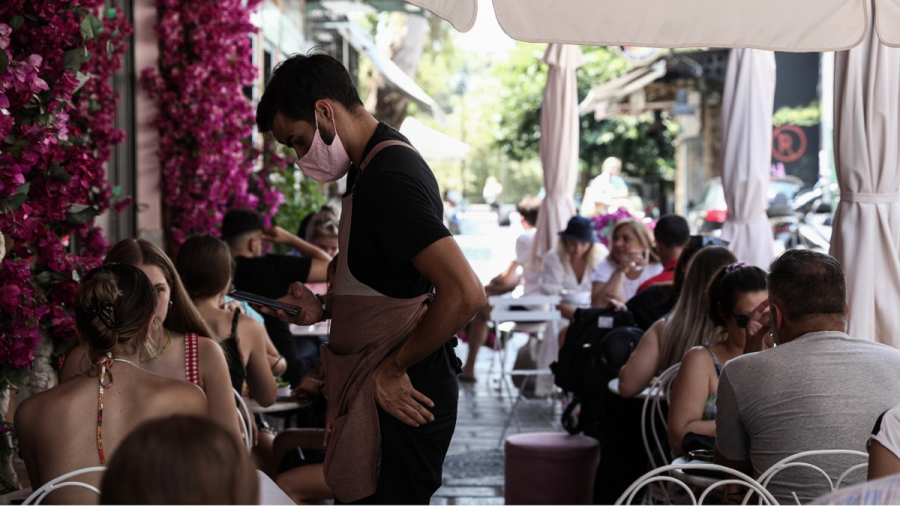 Νέα μέτρα από 8/7 σε εστιατόρια, μπαρ και κλαμπ - Αυστηρά ...