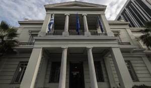 ΥΠΕΞ: Η Ελλάδα δεν αναγνωρίζει την προσάρτηση των 4 περιοχών στη Ρωσία