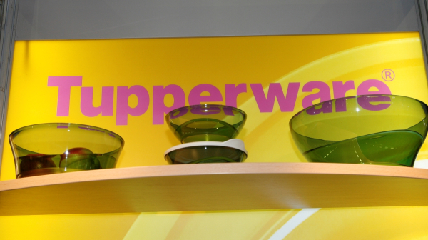 Tupperware: Σώθηκε στο παρά πέντε η ιστορική εταιρεία - Άκυρος ο πλειστηριασμός